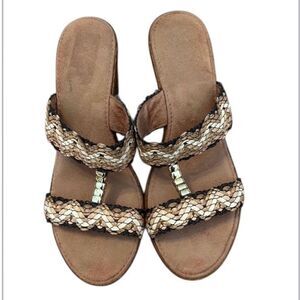 Size 9 tan white brown woven gold beaded wedge 4” heel 1-2” sole sandals GUC